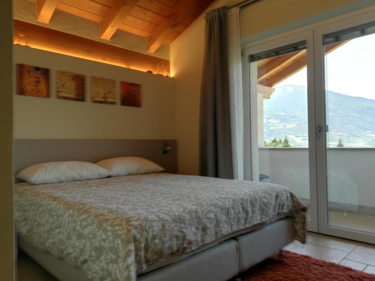 A&G Apartment Aosta - Elegante Casa 100 Mq Su Due Piani Con Wi-Fi-Giardino-Parcheggio ภายนอก รูปภาพ