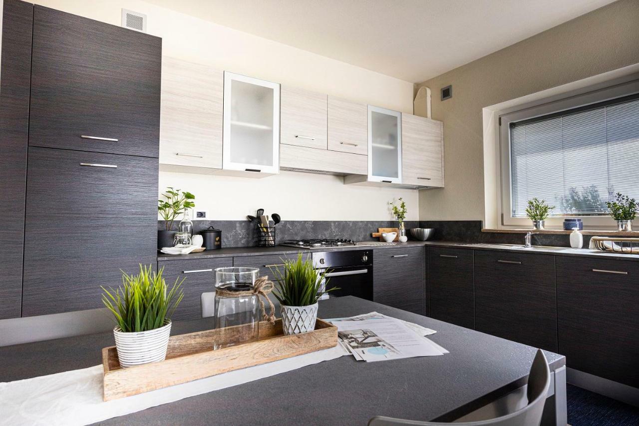A&G Apartment Aosta - Elegante Casa 100 Mq Su Due Piani Con Wi-Fi-Giardino-Parcheggio ภายนอก รูปภาพ