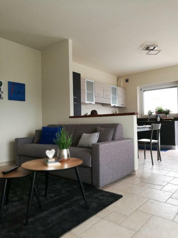 A&G Apartment Aosta - Elegante Casa 100 Mq Su Due Piani Con Wi-Fi-Giardino-Parcheggio ภายนอก รูปภาพ