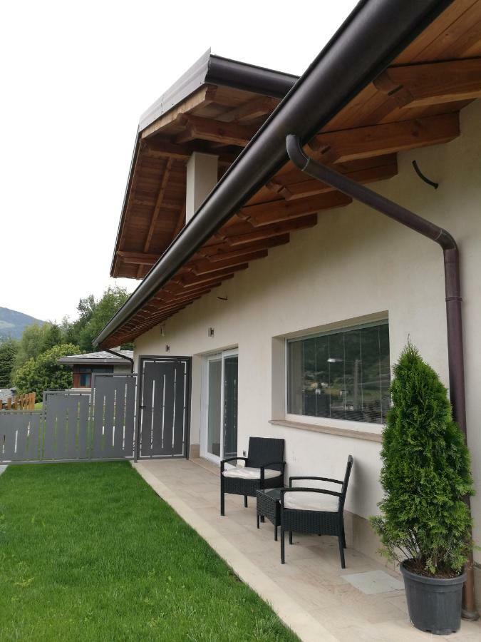 A&G Apartment Aosta - Elegante Casa 100 Mq Su Due Piani Con Wi-Fi-Giardino-Parcheggio ภายนอก รูปภาพ