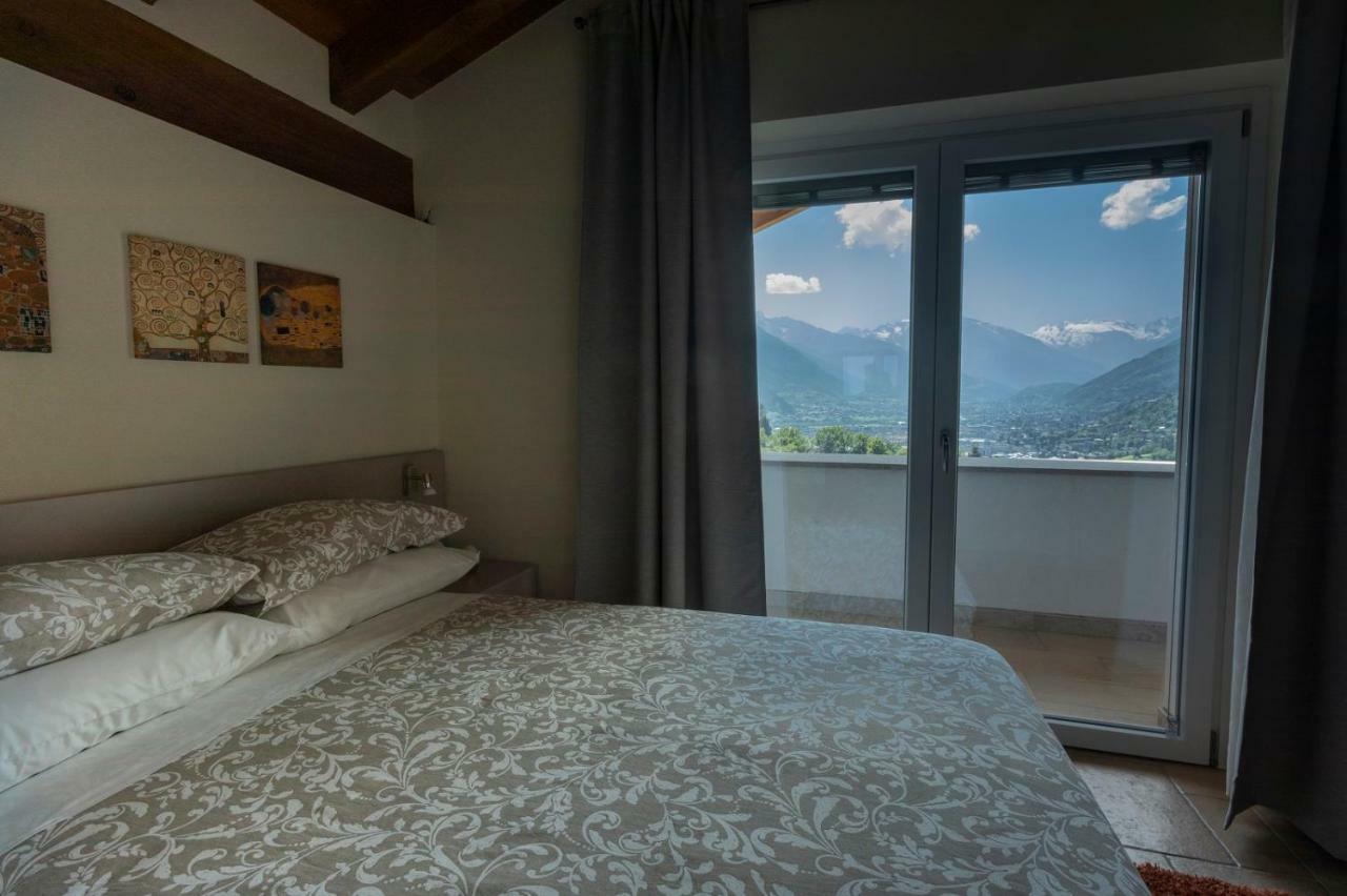 A&G Apartment Aosta - Elegante Casa 100 Mq Su Due Piani Con Wi-Fi-Giardino-Parcheggio ภายนอก รูปภาพ