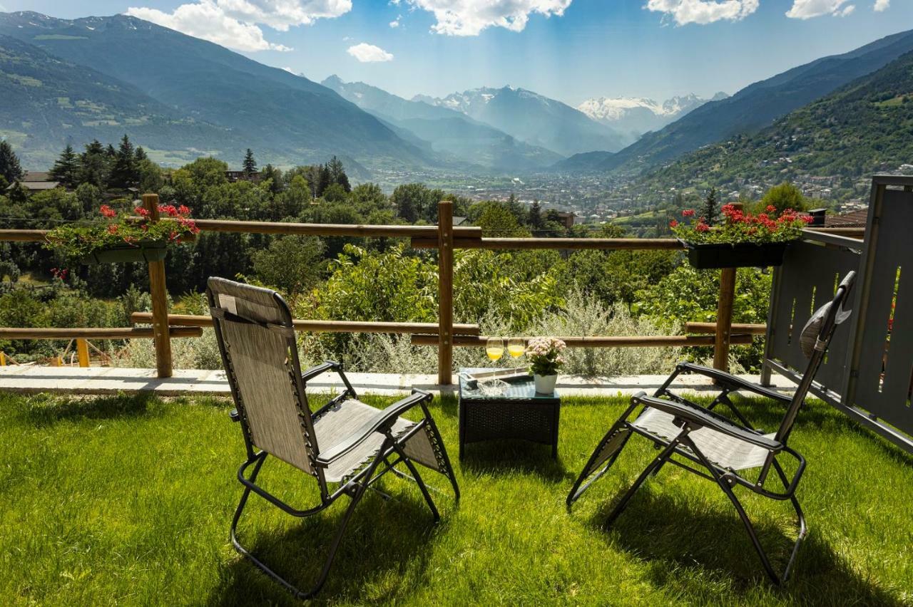 A&G Apartment Aosta - Elegante Casa 100 Mq Su Due Piani Con Wi-Fi-Giardino-Parcheggio ภายนอก รูปภาพ